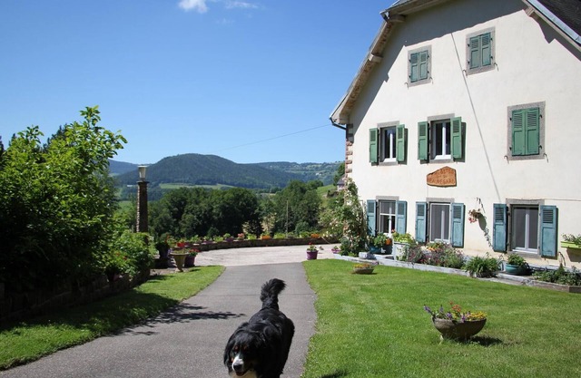 Casa con sala de juegos y aparcamiento privado en Orbey