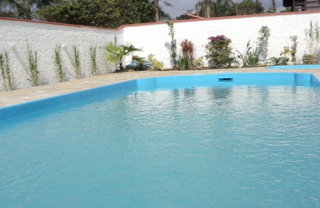 CASA CON PISCINA DE 3 DORMITORIOS - WIFI - CAMA PAREJA EN 3 QTS - PARA 16 PERSONAS