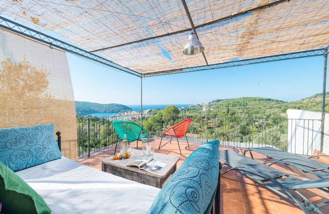 Casa con piscina y vistas al mar - Casa Can Divertit