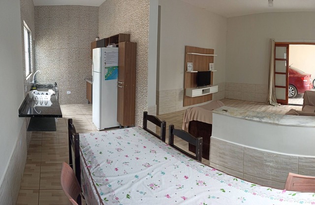 # Casa con piscina y Wifi, barrio tranquilo y familiar !! Grande y acogedor !!