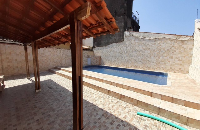 Casa con Piscina en el Jardín Real (Praia Grande)