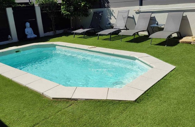 casa con piscina en beausset