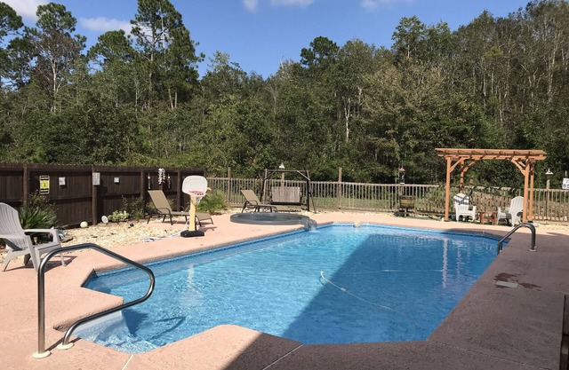 House with private pool. Pool heater
