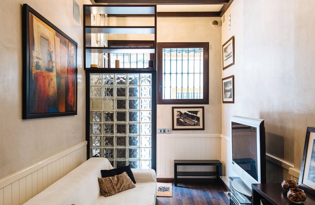 Casa con terraza privada a 15min del centro, junto a la estación de Santa Justa