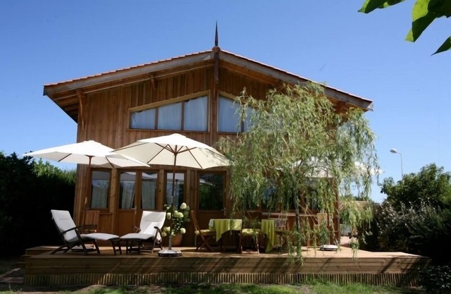 CASA CON CABINA DE ESPÍRITU ENTRE LAGOS Y OCÉANO