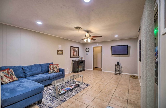 Houston Vacation Rental w/ Private Yard!