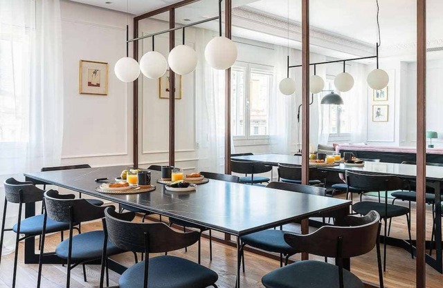 Huge 4 bed/4bathensuite, same block as gaudi house