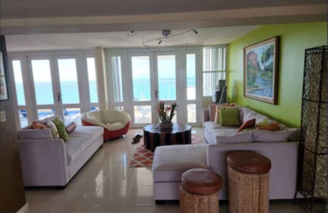 Huge Beach Front Penthouse