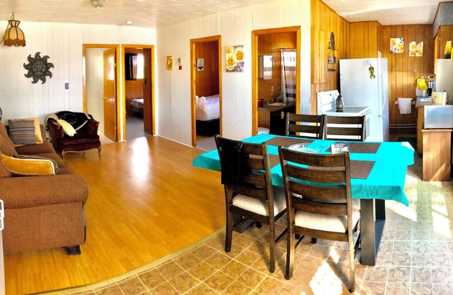 Humming Bird Cottage #5 Graceland cottages