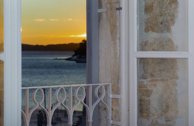 HVAR MOOD HOUSE - HEART OF HVAR APARTMENT