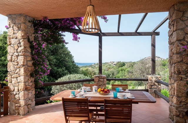 I Lecci 3 - Sea view terrace and privacy in Porto Rotondo