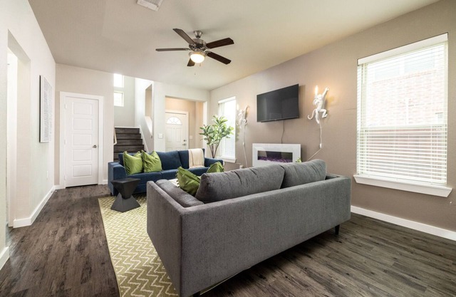 Spacious Summer Stay Near UNT & Downtown Denton