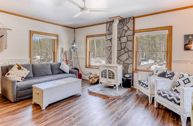 Ideal Ski Getaway Steps from the Slopes W/ Wood Stove, Free WiFi & Full Kitchen!