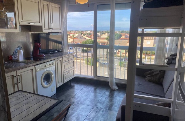 Estudio ideal a 100m de la playa con aparcamiento seguro