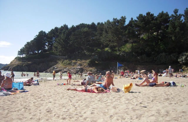 idealmente situado para descubrir la Bretaña, bosque, piragüismo de mar la pesca de la