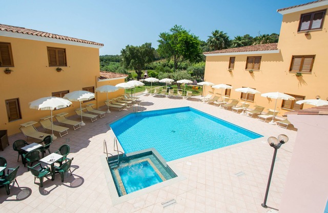 Idílico apartamento de un dormitorio en Cala Viola B4 para 4 personas