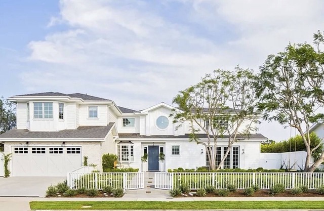 Immaculate 4-bedroom house with pool in beautiful Newport Beach