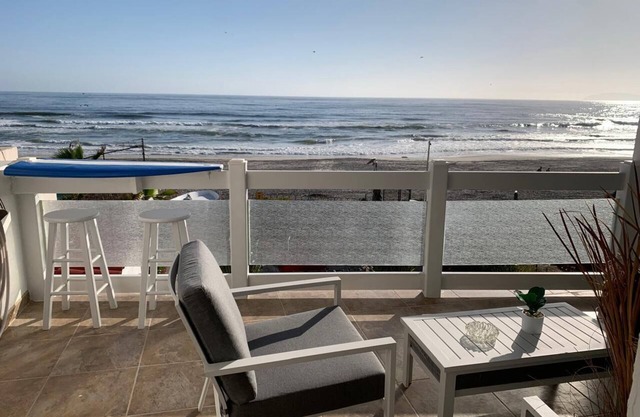 immaculate 5 bedroom Villa, Jacuzzi terrace, AC in charming Playas de Rosarito