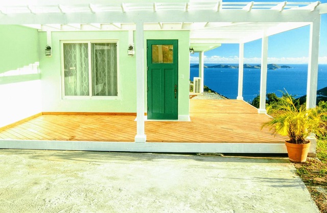 Hermoso apartamento con hermosa vista, cerca de Nanny Cay Marina