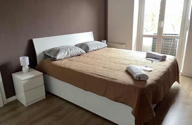 Impeccable 2-bed House in Milano up to 4 People