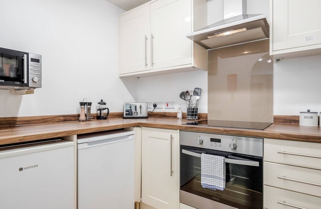 2 bedroom accommodation in Watford