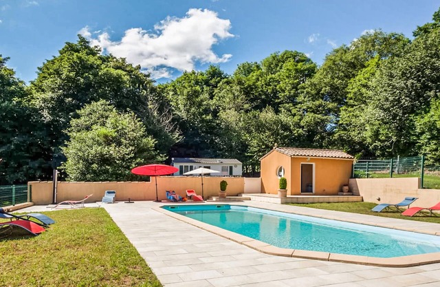 Alojamiento de 2 habitaciones en Fontiers-Cabardès