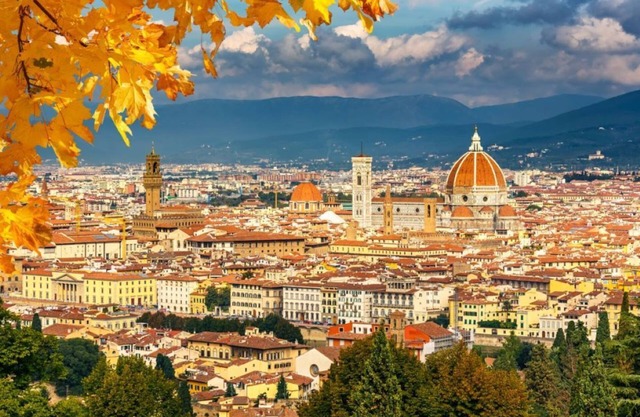 IN THE HISTORIC CENTER OF FLORENCE-MINUTES FROM PIAZZA DELLA REPUBBLICA & DUOMO