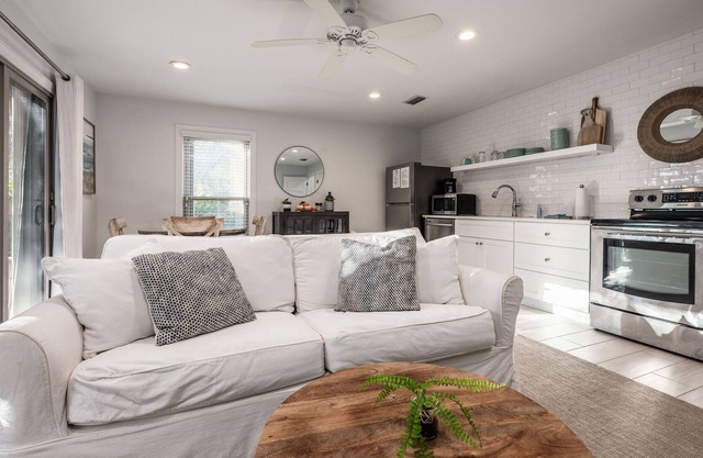Inlet Hideaway! Close to Beach & Pool! "Swell Dunes"