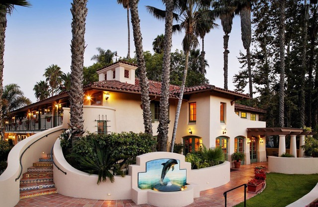 Inn By The Harbor