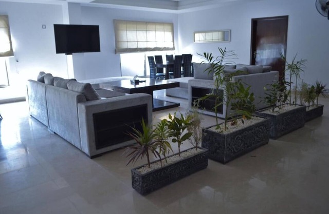 Intellectual Inn - Bahria Town