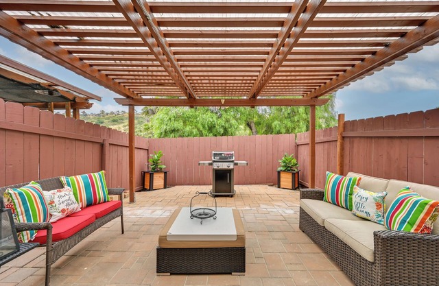 Inviting Poway Studio w/ Patio & Gas Grill!