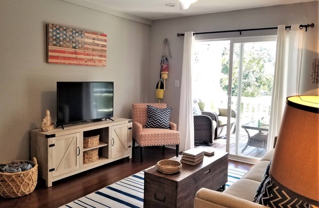 Island House D : Stylish Updated Townhome - Steps to the Beach w/ Pool!