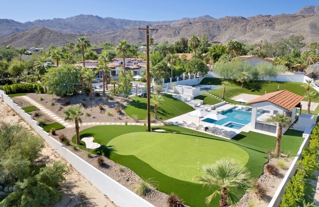 Jaguar Estate - Private Lush Estate with 2 Incredible Pools/ Spas, Pickleball and Resort Style Yard