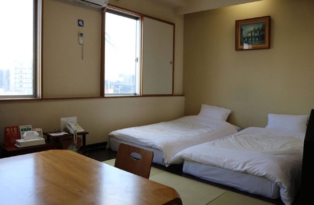 Japanese and Western rooms 10 tatami mats 20 / Hakodate Hokkaidō