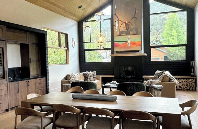 JHRL - Mountain Momma Home