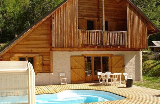 Super endroit! Chalet montagnard avec piscine couverte + terrasse