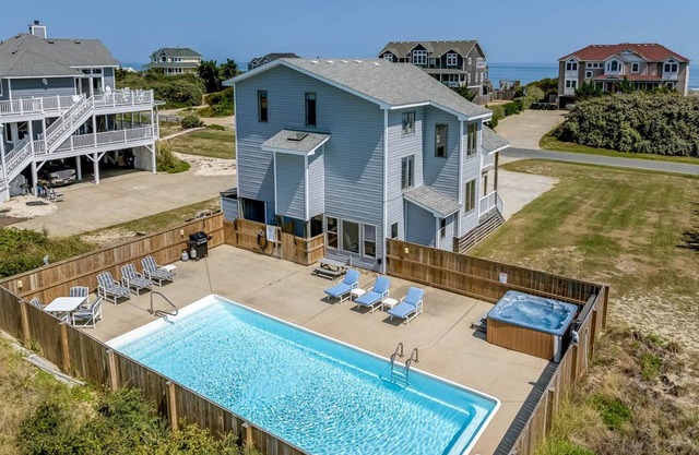Salas del juez | 415 pies de la playa | Piscina privada, jacuzzi