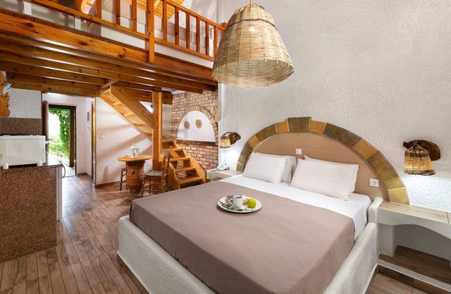 Junior Apartment with open loft -Elefteria