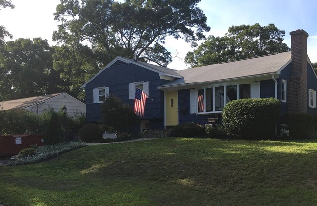 Justo lo suficientemente lejos en RHode Island!