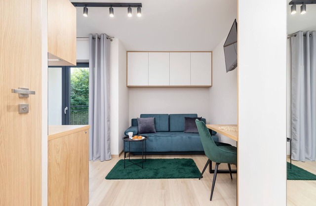 Kątowa 10 | Modern Studio | Balcony | Home office