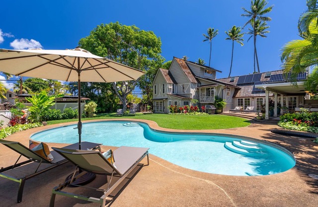 Kahala Palms by Gather: Elegant Beachside Home w/ Pool & Jacuzzi
