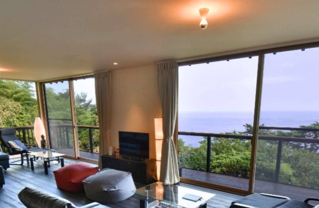 Kando Izu Inatori · ¡Paisaje de Ukiyo-e!Una lujosa casa de Izu con un ambiente japonés, un gran balcón con barbacoa y una vista al mar desde el baño.