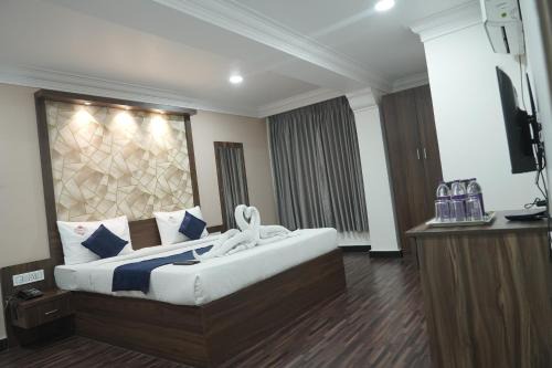 Kanishka Grand
