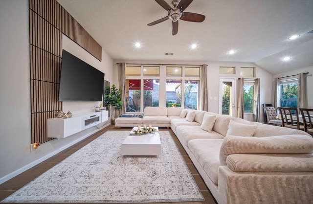Katy Luxury Home/ Oasis Backyard with pool