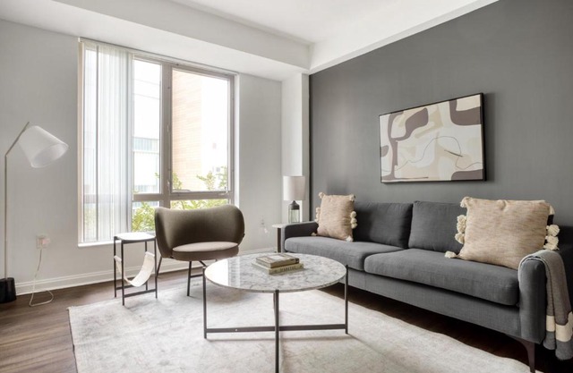 Kendall Square 1BR w Concierge Gym nr MIT BOS-715