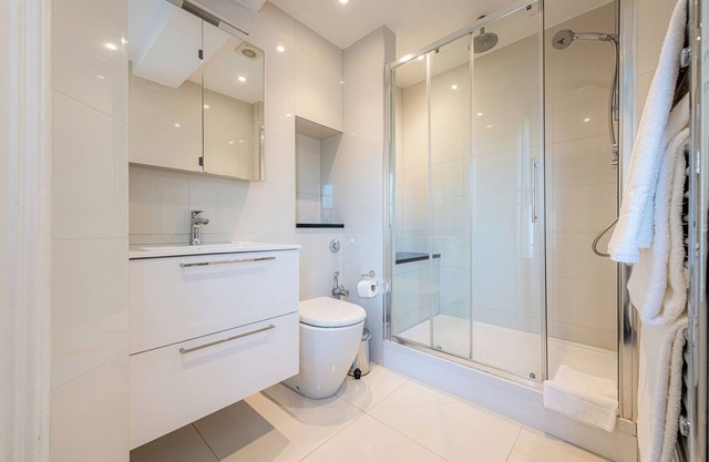 Kensington Gardens - Hyde Park - London - Two Bedroom serviced Apartment