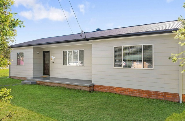 Kew Golf Shack - linen supplied, guest wifi available