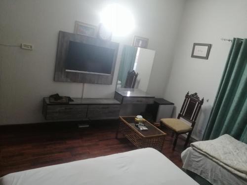 Khan's Family guest House
