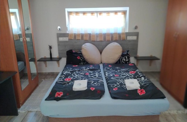 Kiera villa