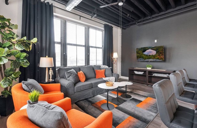 KING 1BR Apt Free Parking Germantown - Near Temple, La Salle, Einstein